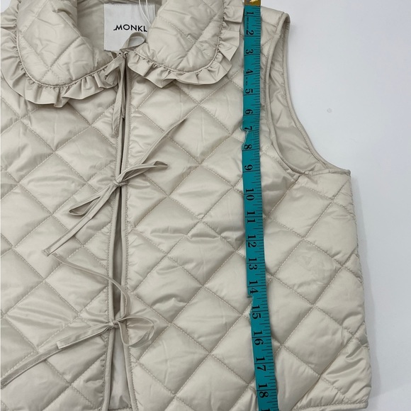Monki Quilted Vest with Collar in Cream - Size Small - Picture 16 of 16